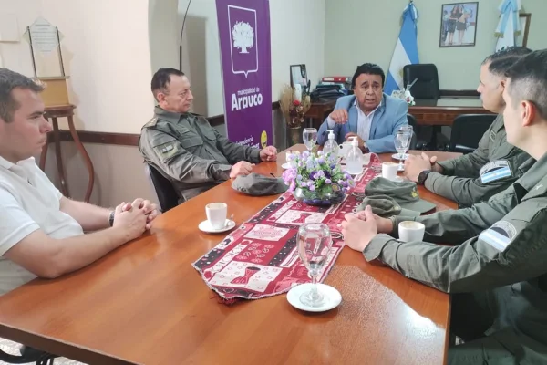 Importante reunión entre el Municipio de Aimogasta y Gendarmería Nacional