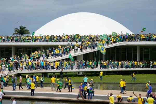 La Corte Suprema de Brasil investigará a Jair Bolsonaro por el asalto a Brasilia