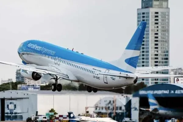 En 2022, Aerolíneas Argentinas requirió un 50% menos de aportes del Estado