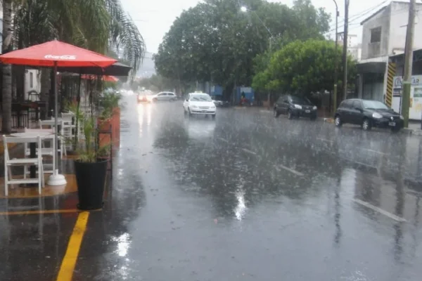 Sábado lluvioso en la capital riojana