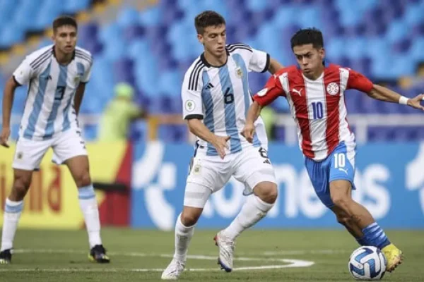 La selección argentina Sub 20  cayó en su debut ante Paraguay