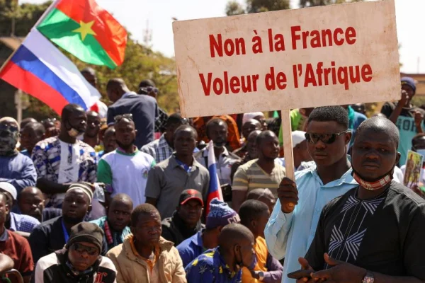 Tensión entre Burkina Faso y Francia: el gobierno de facto exige a Macrón que retire sus tropas