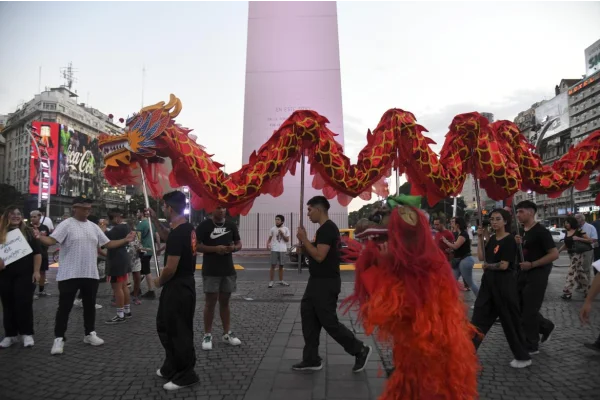 A pura tradición, la comunidad china celebró su Año Nuevo en barrios porteños