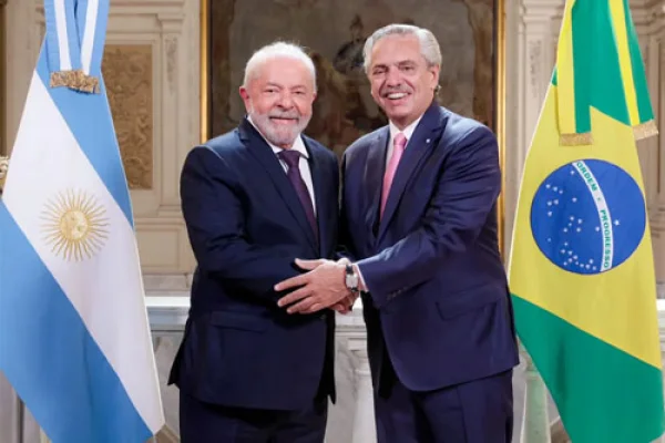 Fernández y Lula dialogaron sobre los avances de los acuerdos comerciales firmados con Brasil