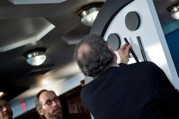El Reloj del Apocalipsis indica que 