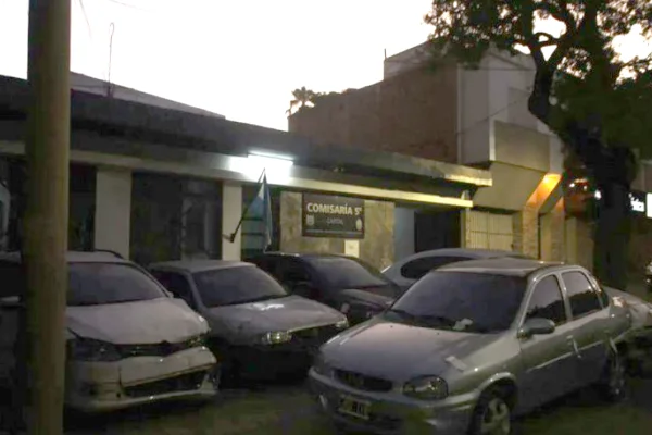 Mendoza: Cayeron cuatro policías acusados de quedarse con drogas de un allanamiento