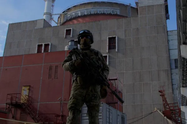 Denunciaron explosiones alrededor de la central nuclear de Zaporiyia y crece la tensión