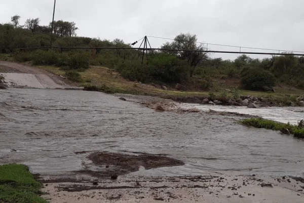 Chepes: Por las consecuencias de las lluvias piden a la población cuidar el agua