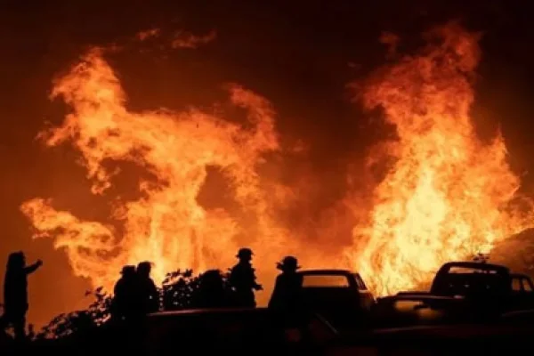 Chile: decretaron alerta roja por incendios forestales