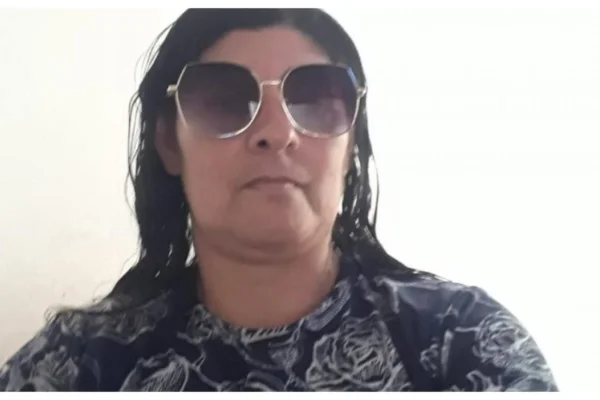 Buscan a Carolina Soledad Cuenca, tiene 45 años y desapareció con sus hijos de 4 y 6 en Paraná