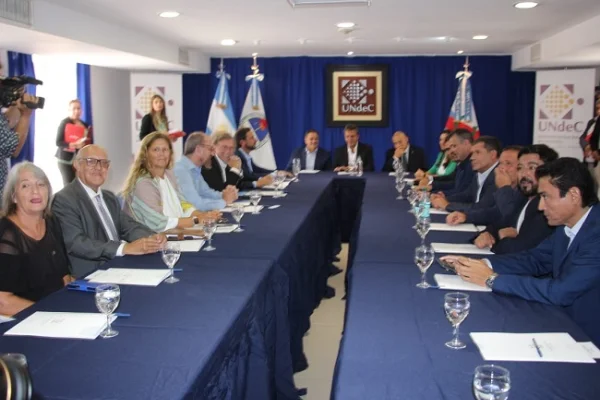 El rector de la UNLaR destacó la visita de Sergio Massa a Chilecito