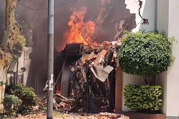 Un operario muerto y otro herido por explosión y derrumbe de vivienda en Villa Devoto