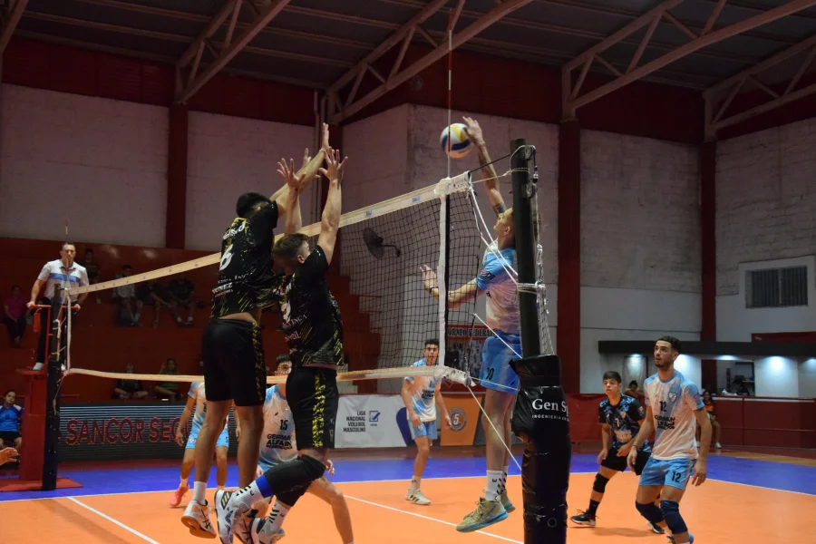 Tucumán de Gimnasia eliminó a Normal de Rosario.