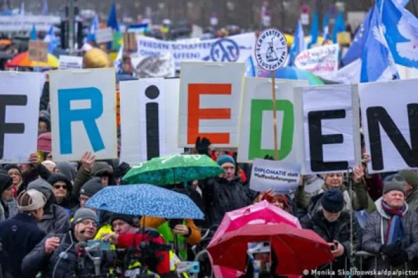 Alemania: marcha para pedir que se negocie con Rusia en lugar de armar a Ucrania