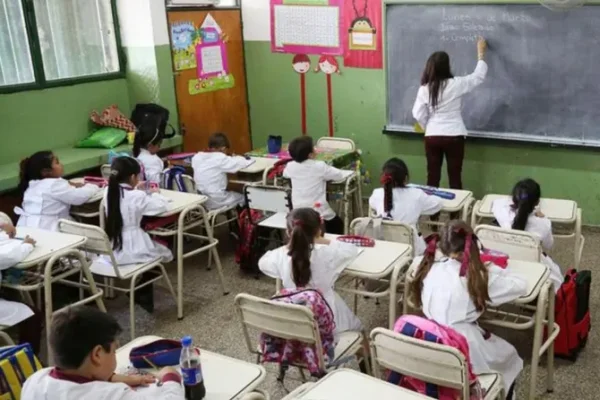 Más escuelas primarias de La Rioja tendrán una hora más de clase por día