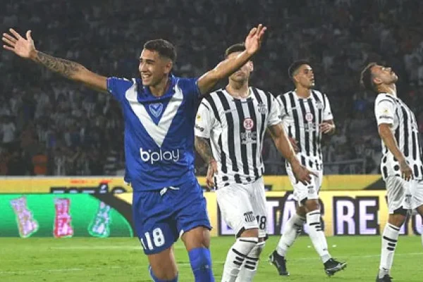 Vélez Sarsfield ganó en Córdoba a la espera de Gareca