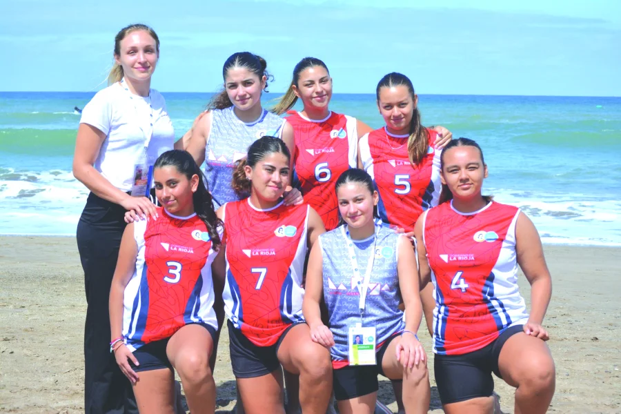 El Handball Femenino ganó en el debut.