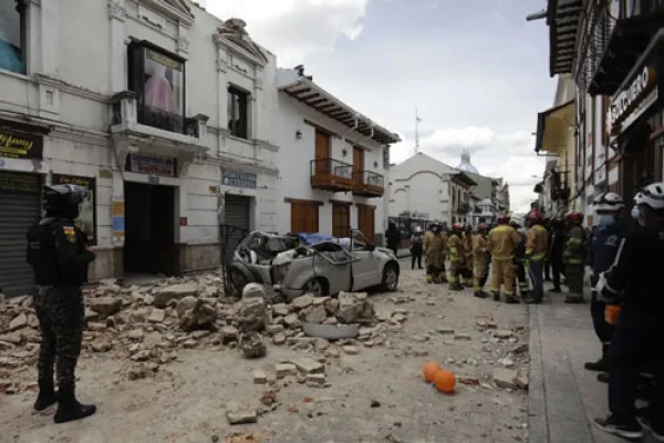 Un sismo de magnitud 6.5 conmovió a Ecuador
