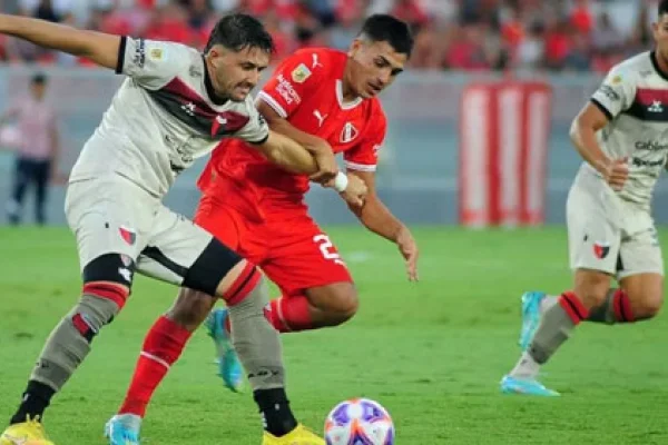 Independiente y Colón igualaron en un partido para el infarto