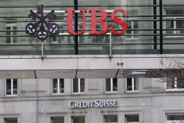 Crisis del Credit Suisse: su rival UBS lo compró por una cifra multimillonaria