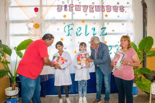 Entregaron kits escolares para alumnos de este departamento