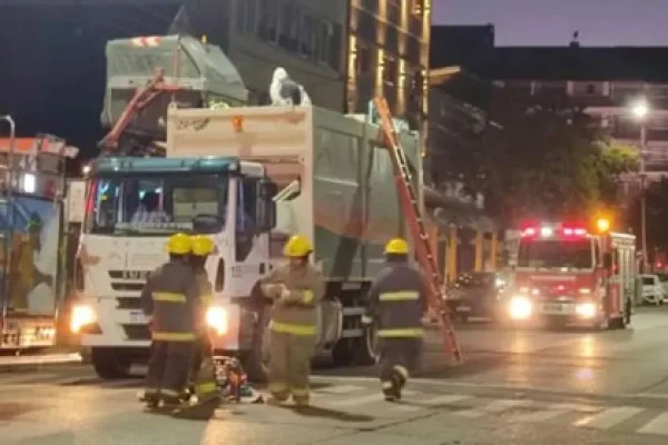 Bariloche: un hombre murió compactado en un camión de basura