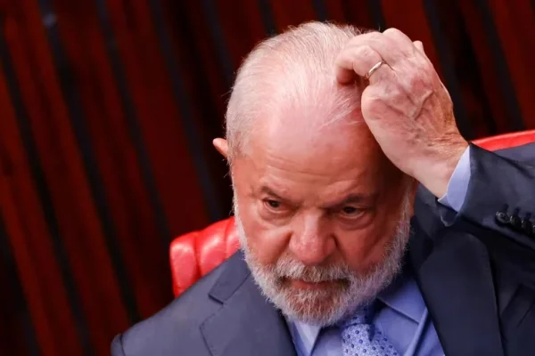 Lula da Silva postergó 24 horas su viaje oficial a China por una neumonía