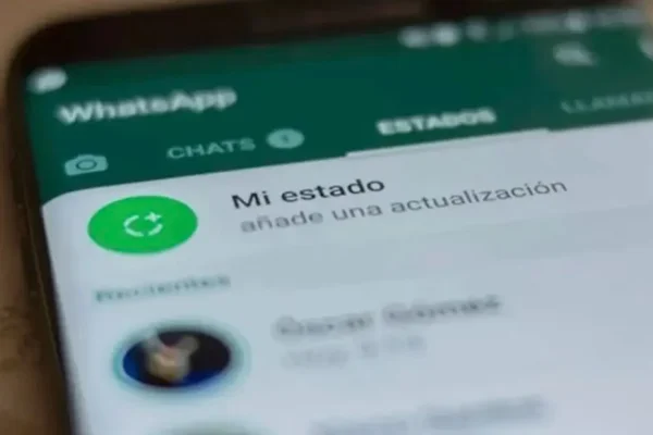 WhatsApp permitirá sincronizar las actualizaciones de estado con las historias de Facebook