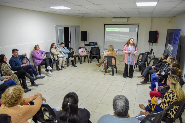 Peronistas sin Fronteras abrió el debate por la educación municipal