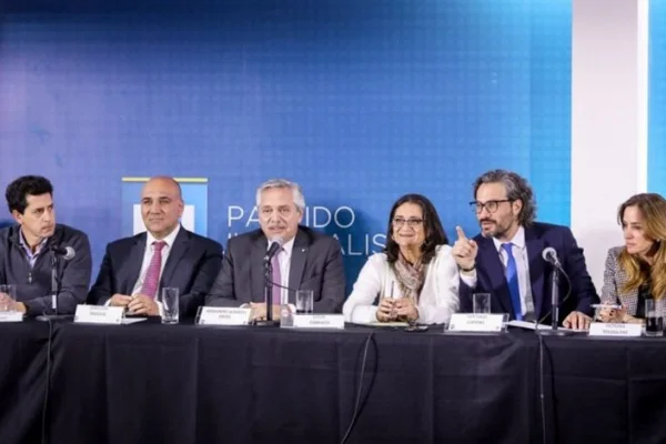 Alberto Fernández encabeza el Consejo del PJ mientras define si será candidato