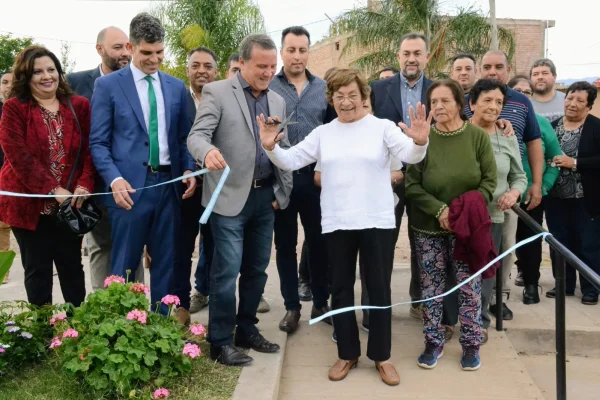 Inauguran plazoleta en honor a San Miguel Arcángel