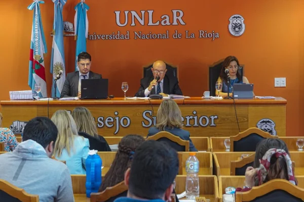 El Consejo Superior de la UNLaR realizó la tercera sesión del año