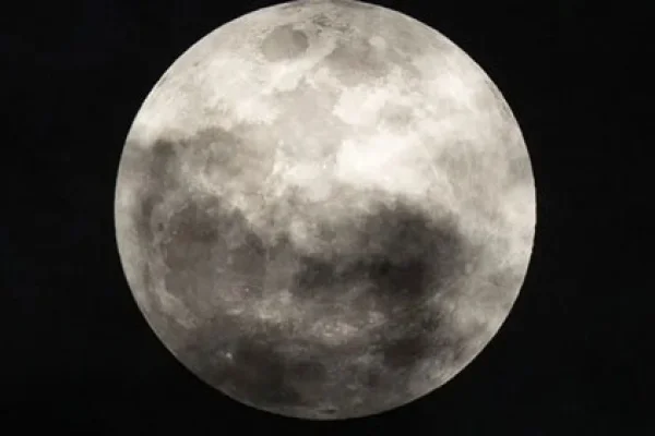 El primer eclipse lunar será el 5 de mayo ¿Cómo te afectará?