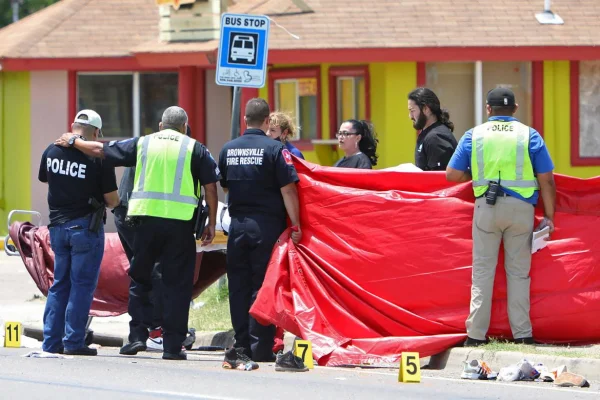 Drama en Estados Unidos: un hombre atropelló y mató a siete personas en centro de migrantes