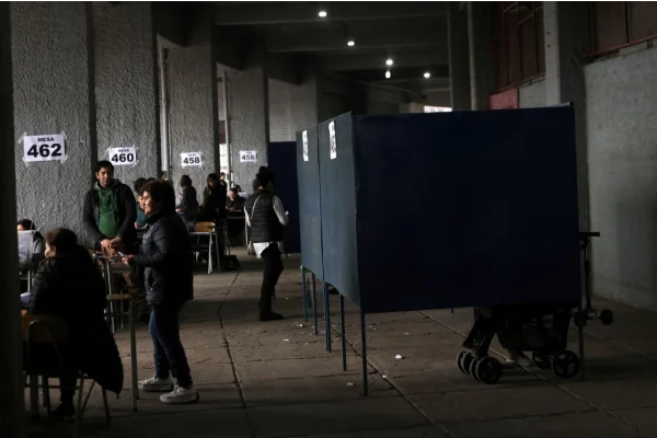 Elecciones constituyentes en Chile: más de 100.000 ciudadanos pusieron excusas para no votar