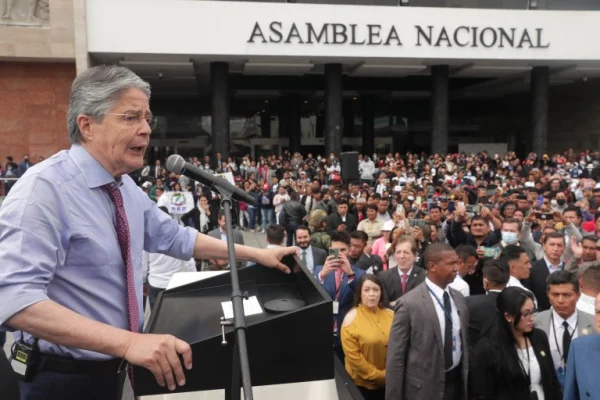 El Congreso de Ecuador votó llevar al presidente Lasso a juicio político