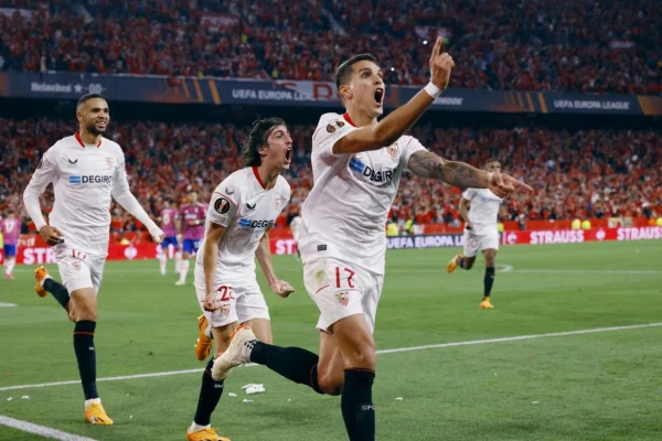El Sevilla de los argentinos volvió a pisar fuerte en la Europa League: venció a la Juventus y se metió en la final
