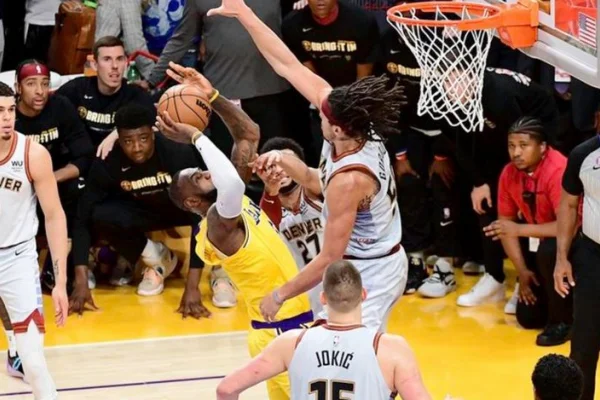 Denver barrió a los Lakers de LeBron James y pasó a las finales por primera vez