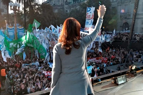 Cristina Kirchner encabeza el gran acto en Plaza de Mayo en homenaje a Néstor