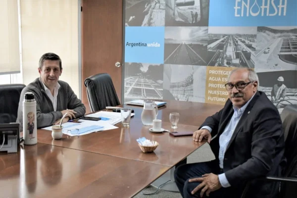 El ministro Adolfo Scaglioni se reunió con el Administrador General de Enohsa para avanzar en la diagramación de obras en la provincia