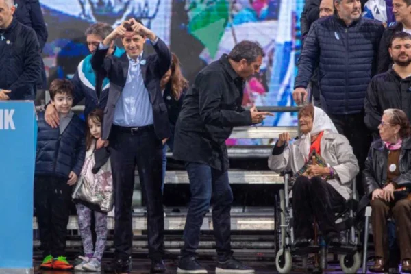 Tras el acto de Cristina, De Pedro lanzó un spot en clave electoral