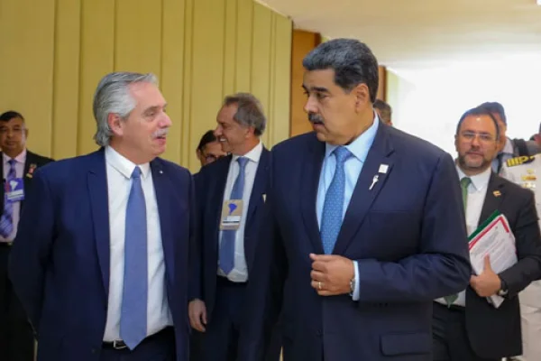 Alberto Fernández se reunió con Nicolás Maduro y pidió por Venezuela