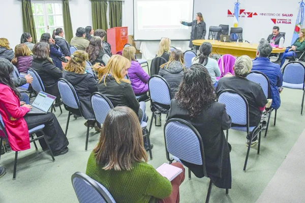 Fortalecen los Centros de Salud para una mejor atención