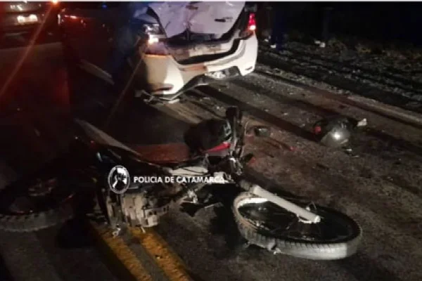 Fin de semana trágico en Huillapima: motociclista murió tras chocar un auto