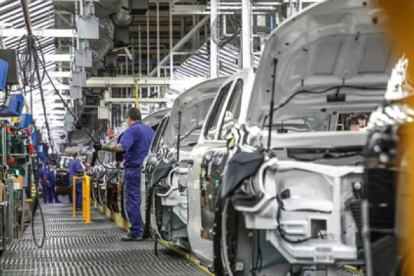 La fabricación de vehículos subió cerca de un 15% interanual en mayo