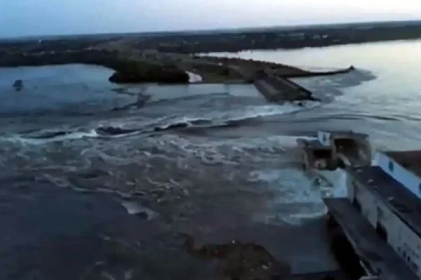 Destruyeron una enorme represa en Jersón: Rusia y Ucrania se acusan mutuamente