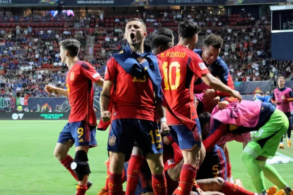 Sobre la hora, España derrotó a Italia y jugará la final de la UEFA Nations League
