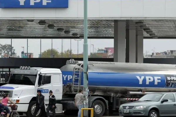 YPF se alineó al pedido oficial y aumenta las naftas un 4,5% desde este sábado