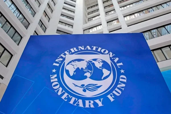 Se posterga el pago de los vencimientos de deuda con el FMI a fines de junio