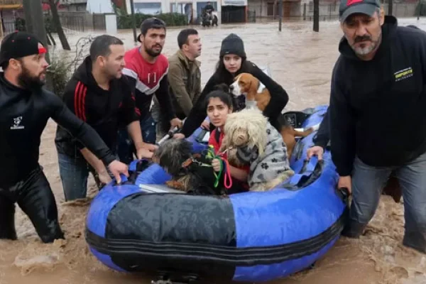 Dos muertos y seis desaparecidos por las inundaciones en Chile